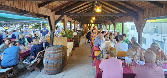 Weinfest_Besucher.jpg  