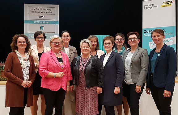 Gruppenfoto_02.jpg  