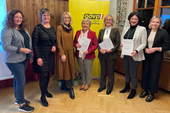 2025-01-29_Bezirkstag_Frauen_in_der_OÖVP_Eferding_-__mit_Geehrten_des_Abends_1_3282c2a6-780e-449b-9fa5-e3bc80526c64.jpg  
