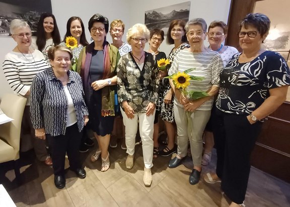 Team_der_Frauen_in_der_OÖVP_Ebensee_01.jpg  