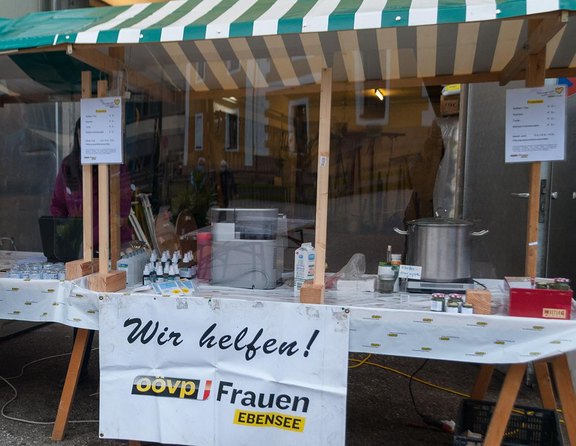 OEVP_Frauen_Stand_.jpg  